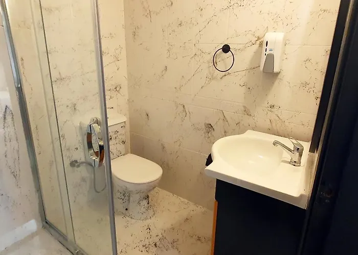 Akcay Yavuz מלון *